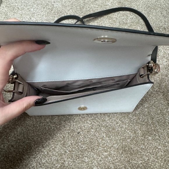 Kate spade crossbody - Picture 2 of 2